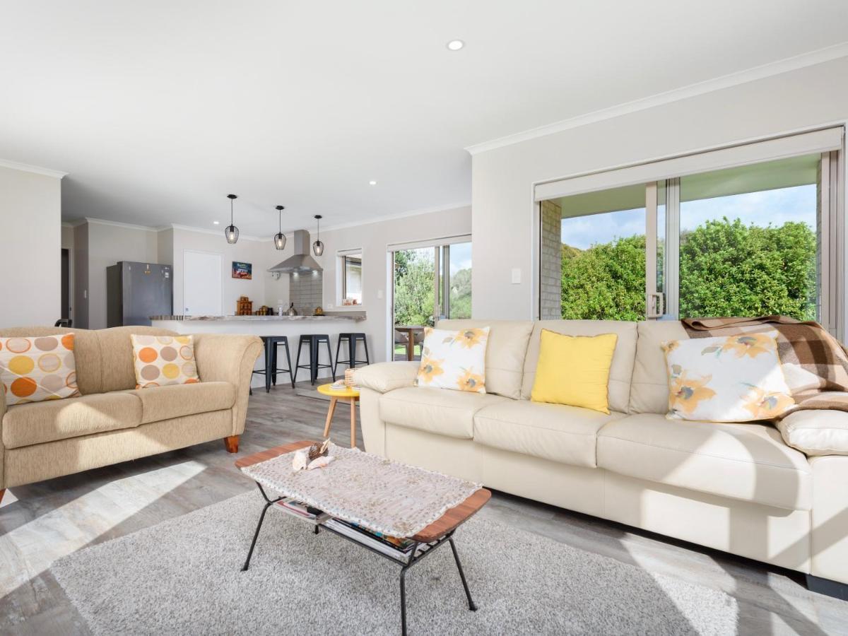 Modern Beach Break - Waihi Beach Holiday Home Buitenkant foto