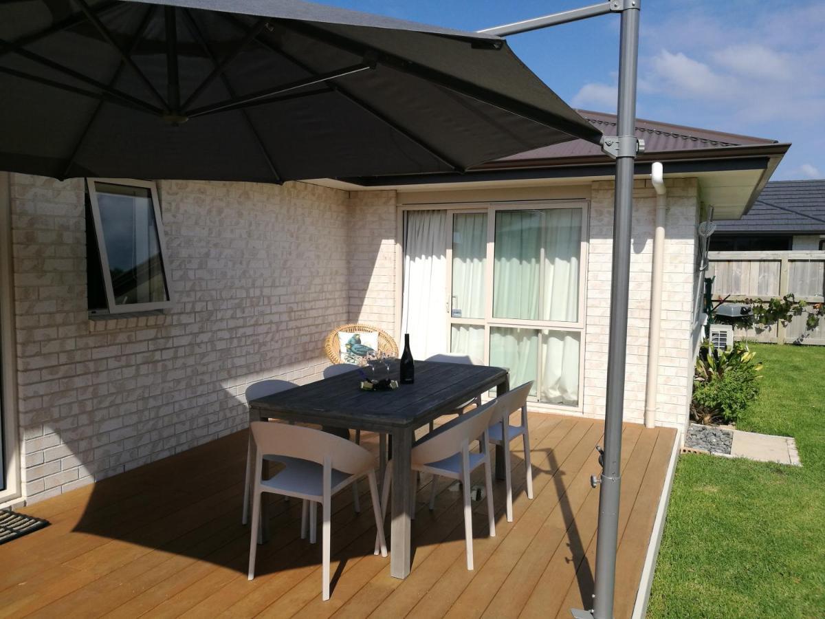 Modern Beach Break - Waihi Beach Holiday Home Buitenkant foto