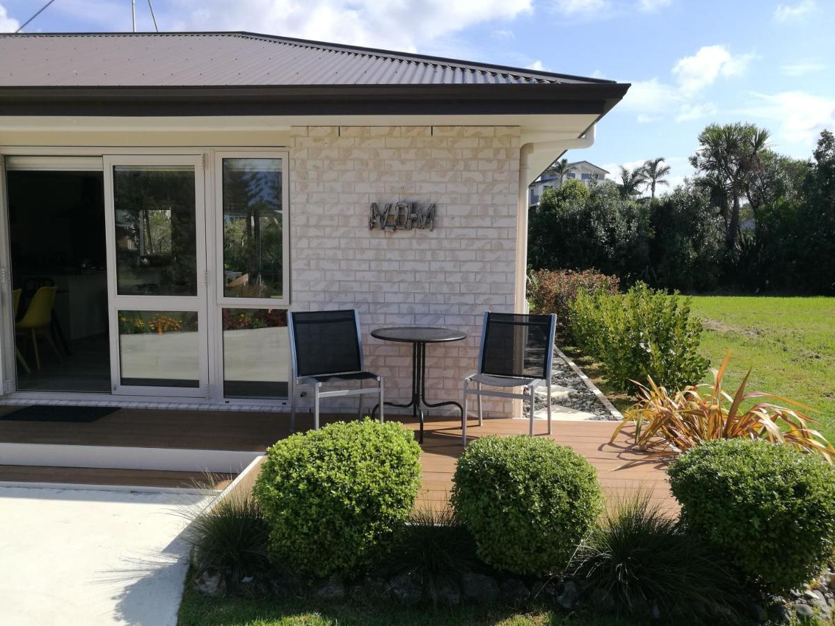 Modern Beach Break - Waihi Beach Holiday Home Buitenkant foto